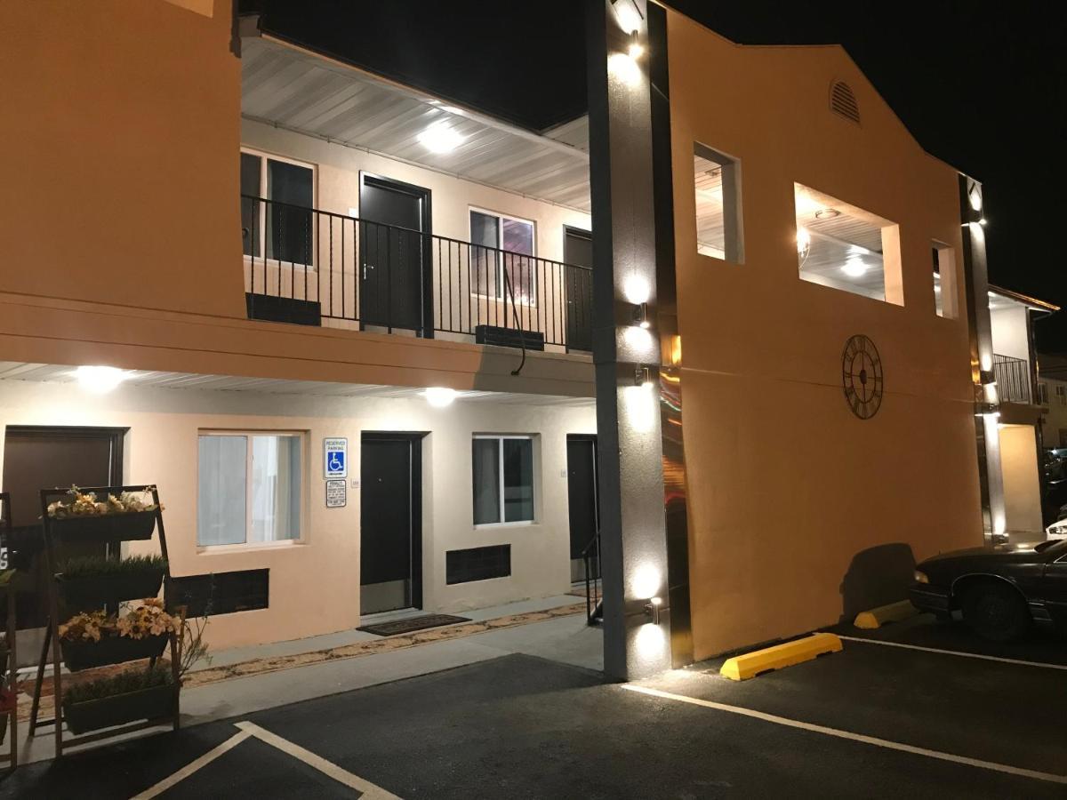 The Carasaljo Motel Lakewood Exterior foto